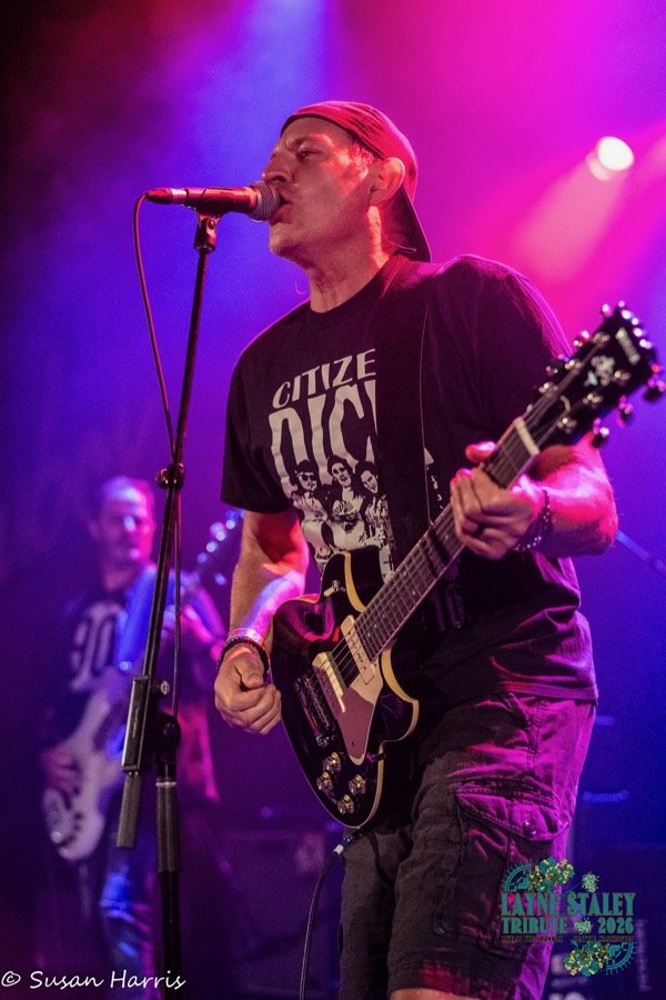 Singer and guitarist at the mic